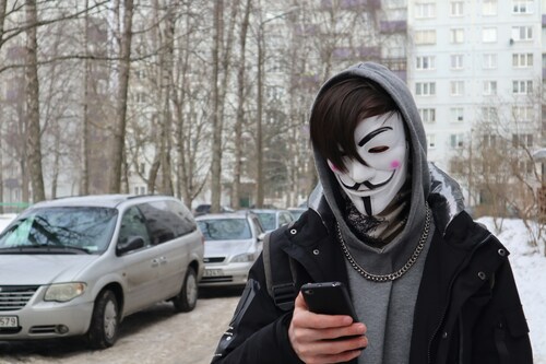 The Power of Anonymity: How Online Chat Can Transform Mental Wellness